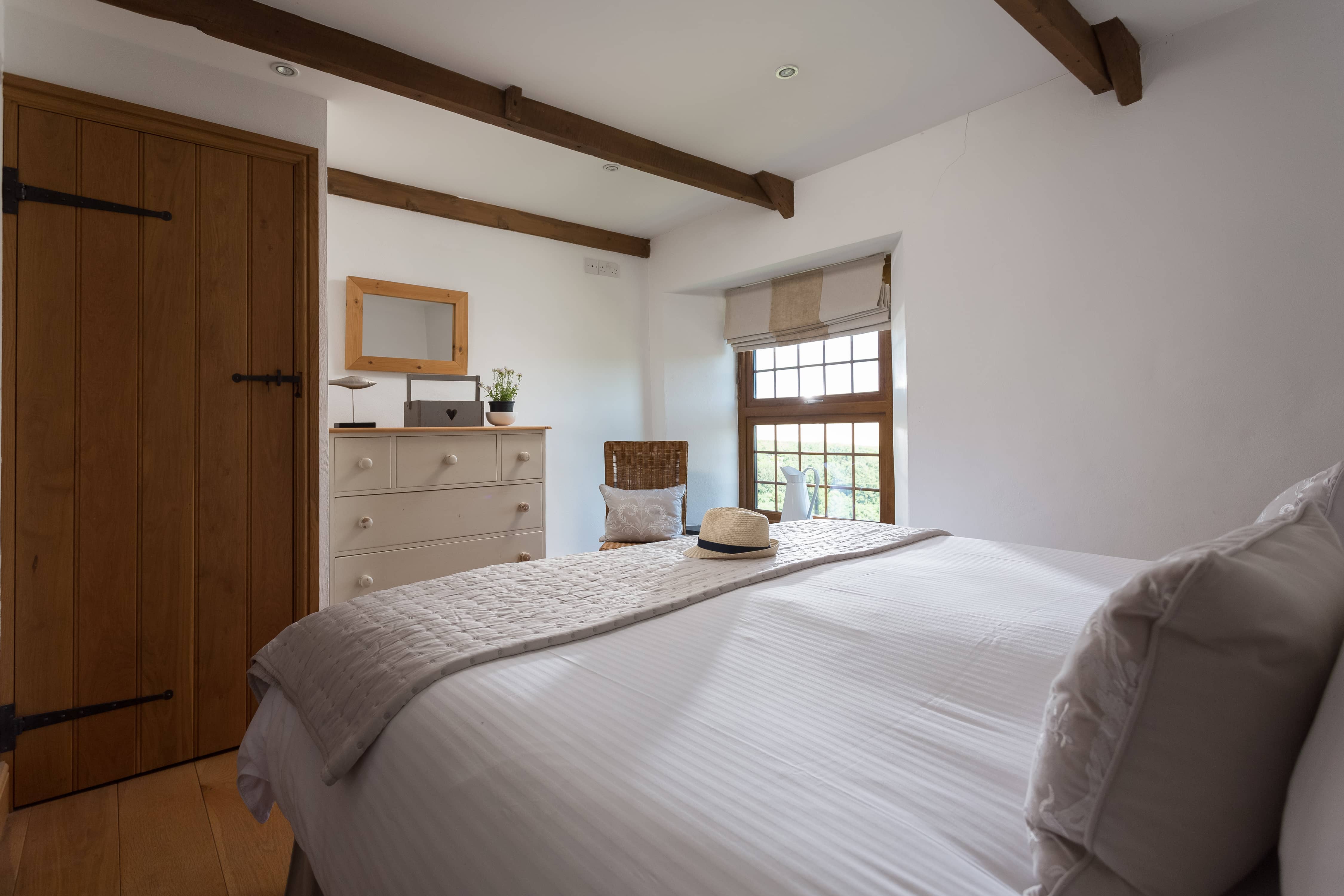 Trevio Farm House - Bedroom Two